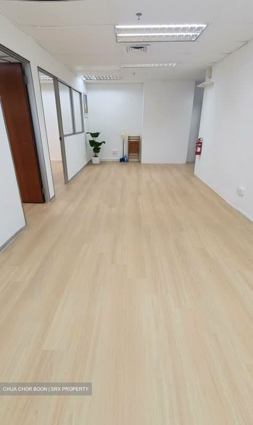 International Plaza (D2), Office #594027961